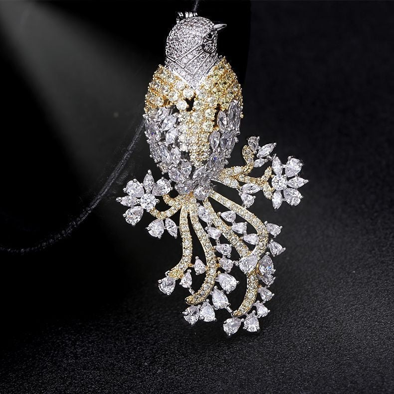 Crowned Songbird Brooch - Voisson