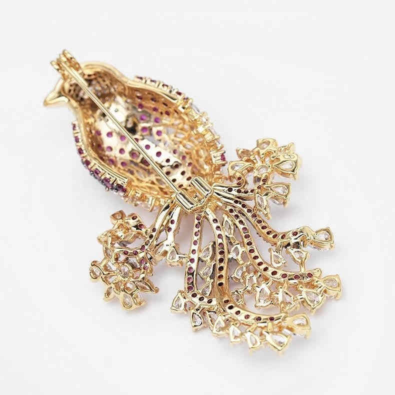 Crowned Songbird Brooch - Voisson