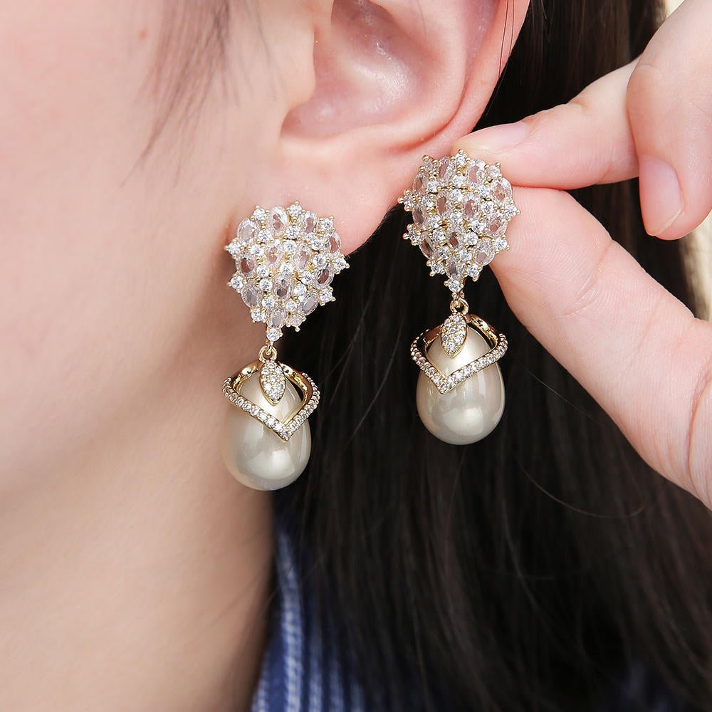 Crystal Cluster Pearl Drops - Voisson