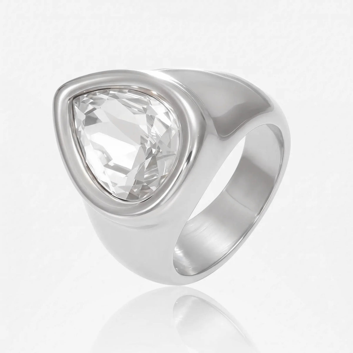 Crystal Teardrop Ring - Voisson