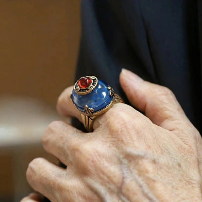 CrystalCrown Vintage Ring - Voisson