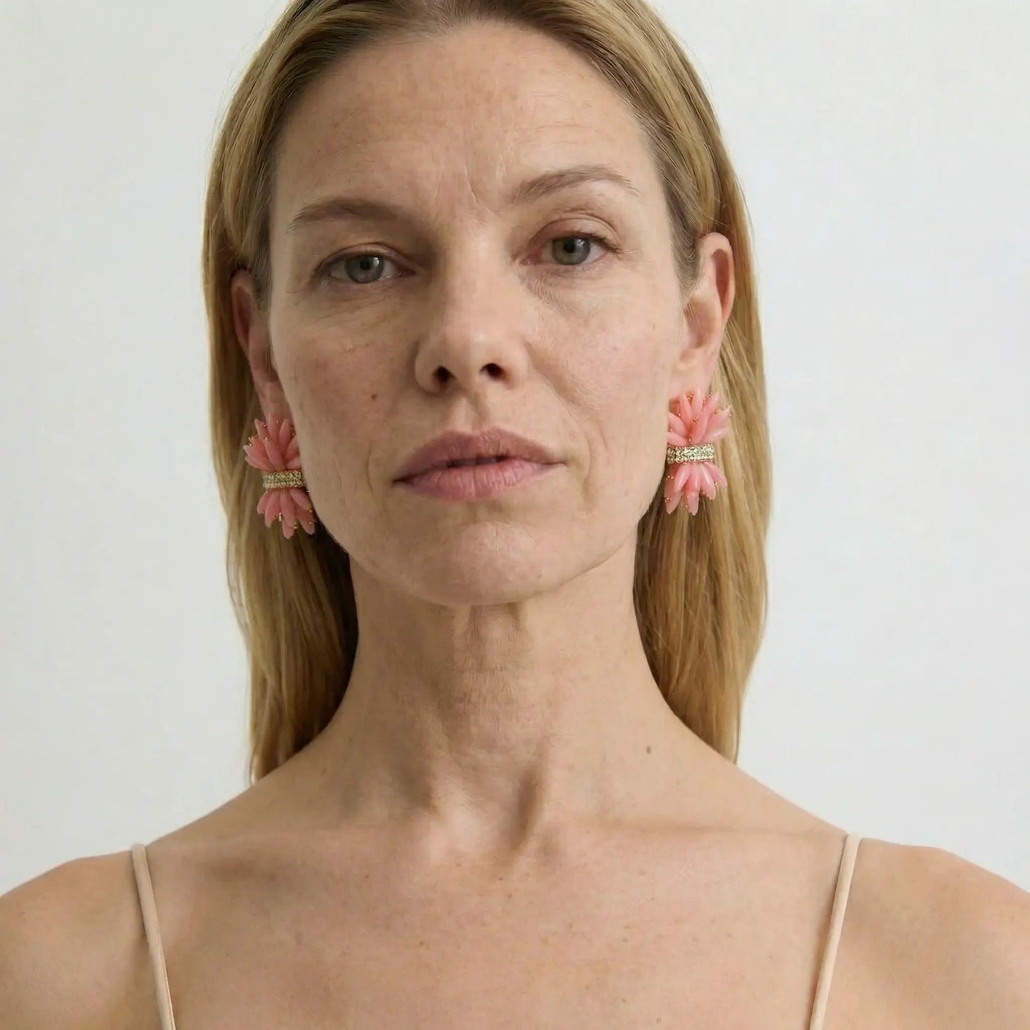 Dahlia Light Earrings - Voisson