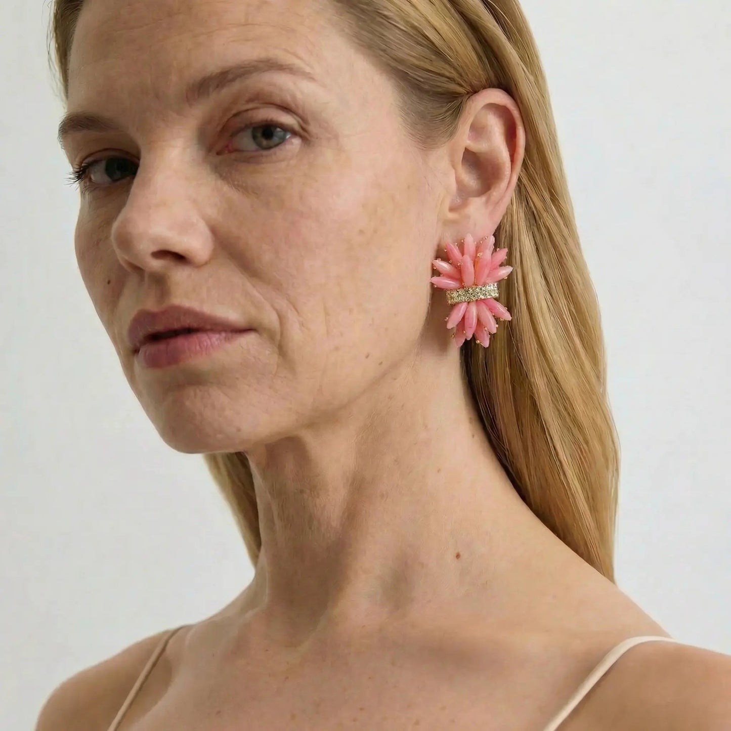 Dahlia Light Earrings - Voisson