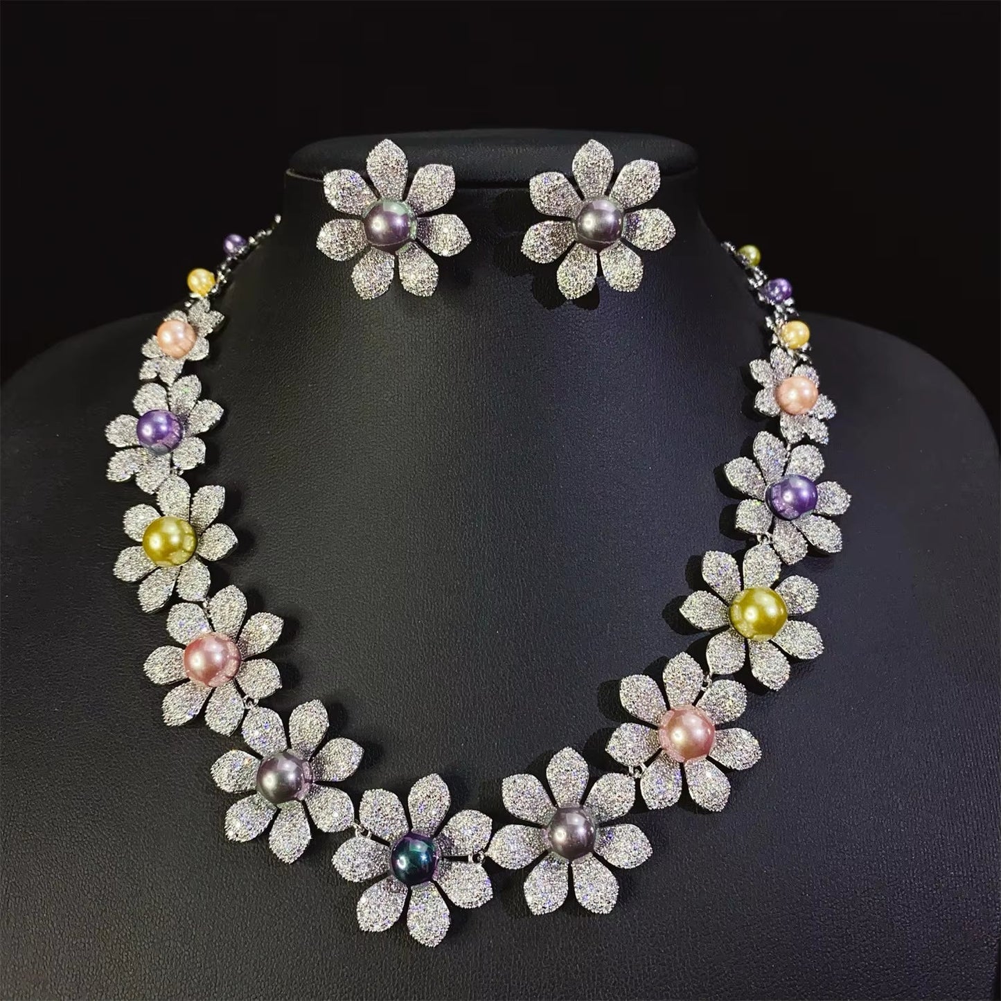 Daisy Duchess Necklace - Voisson