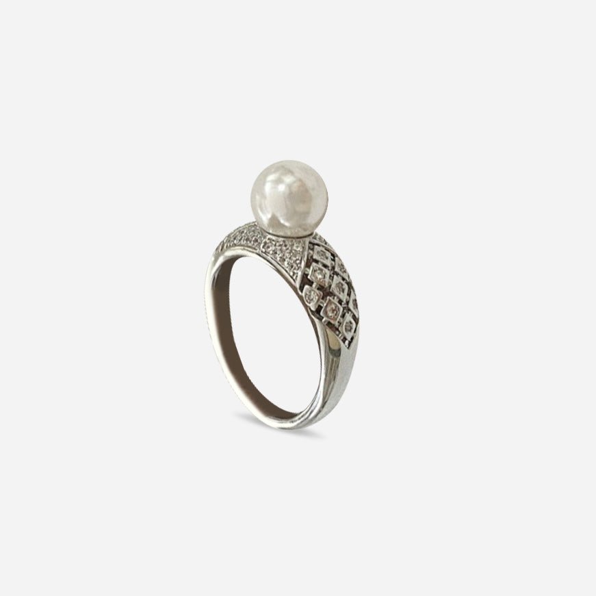 Diamond Waltz Ring - Voisson