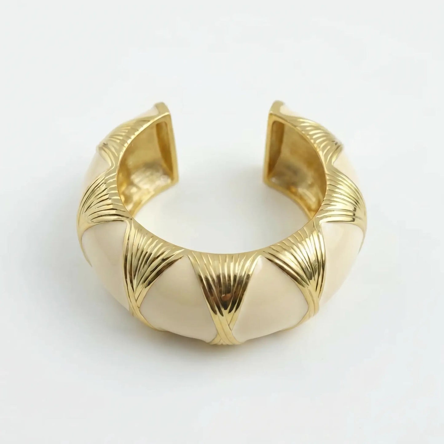 Eclipse Aura Bold Statement Bracelet - Voisson