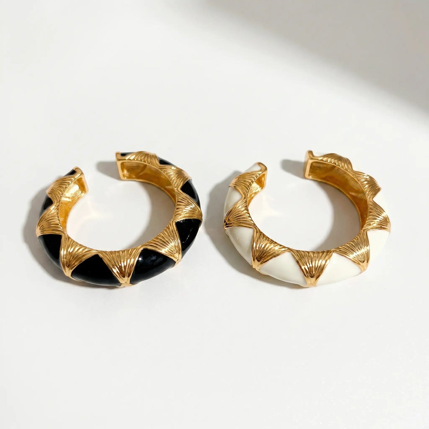 Eclipse Aura Bold Statement Bracelet - Voisson