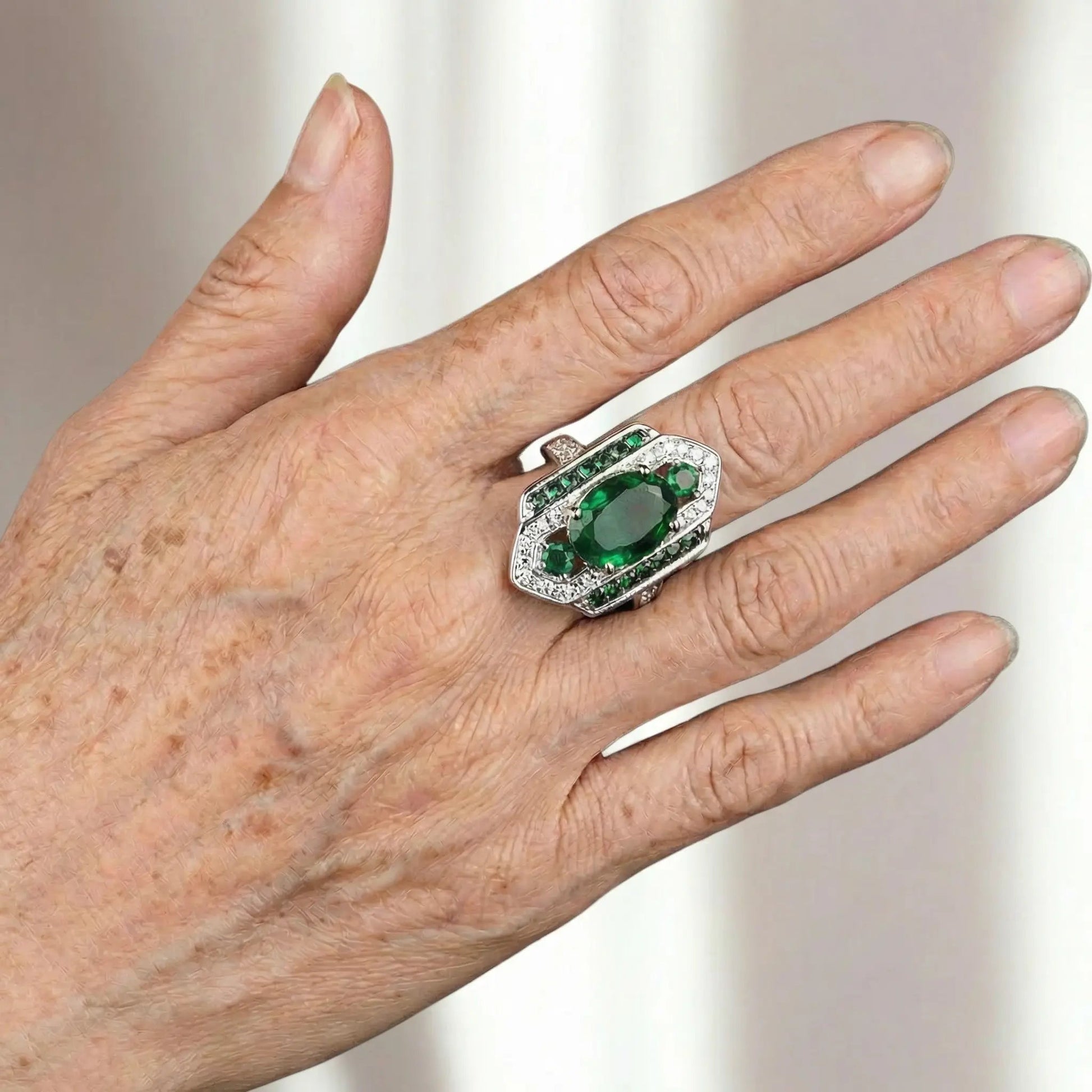 Emerald Heirloom Statement Ring - Voisson