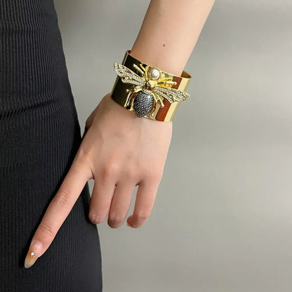 Empress Bee Cuff - Voisson