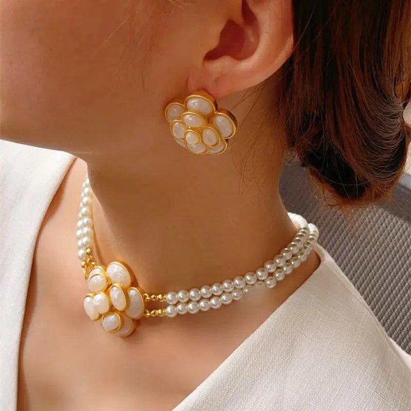 Enclave Elegance Vintage Pearl Earrings - Voisson