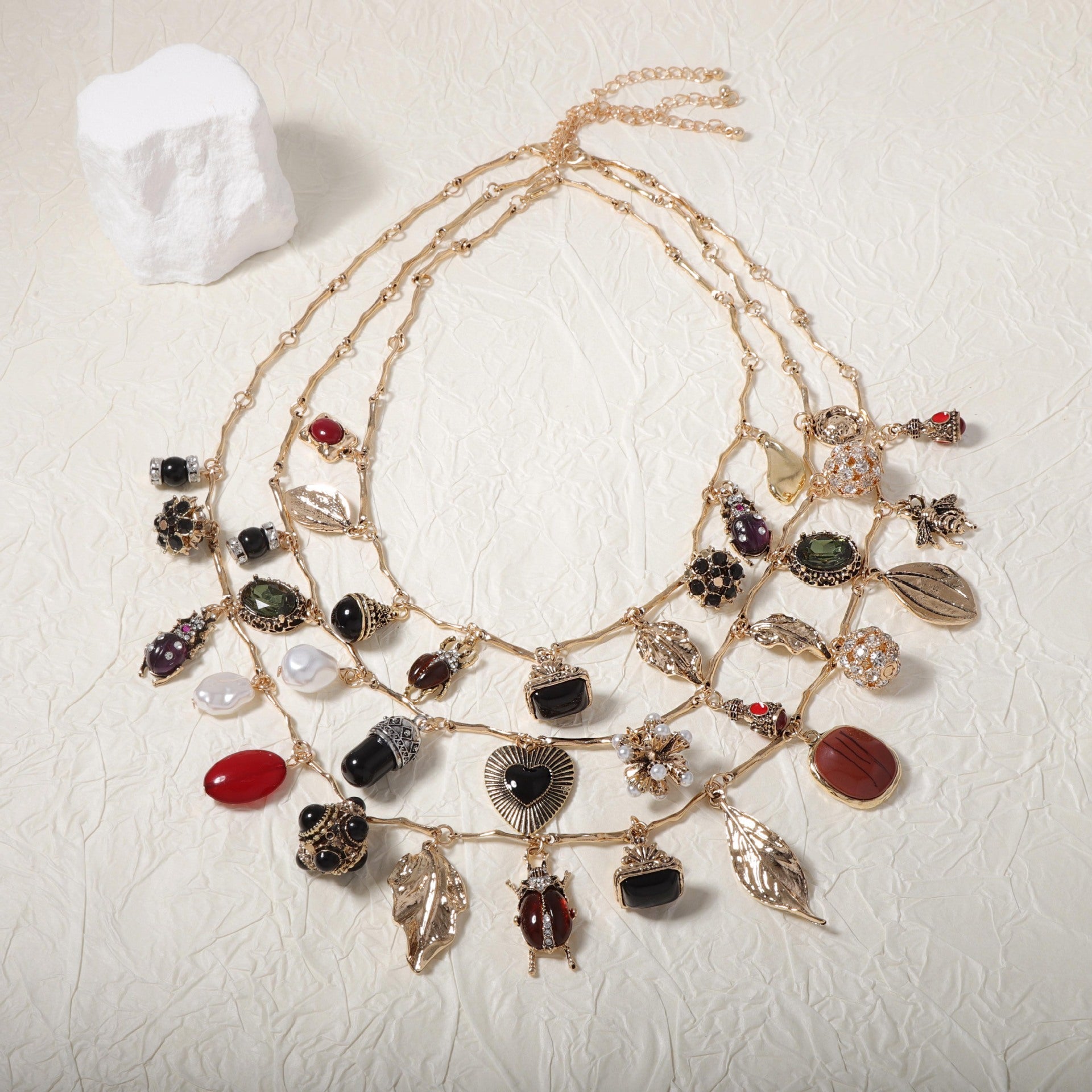 Eternal Relics Necklace - Voisson