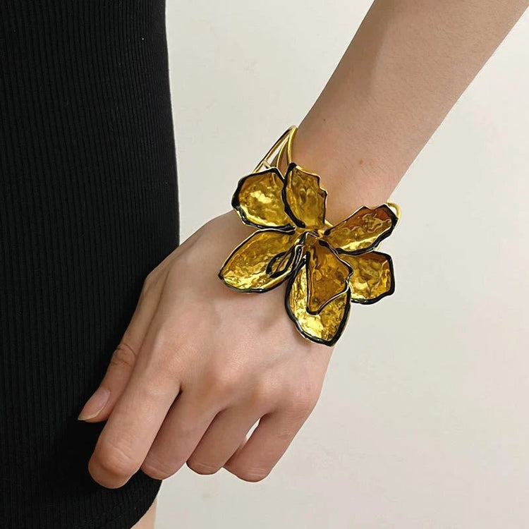 FloraFusion Chunky Flower Bracelet - Voisson