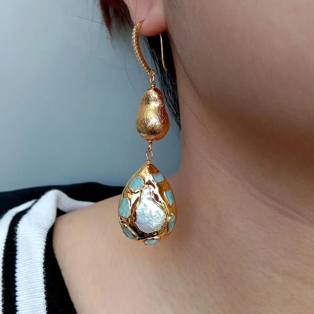 FluxFlicker Pearl Teardrop Earrings - Voisson