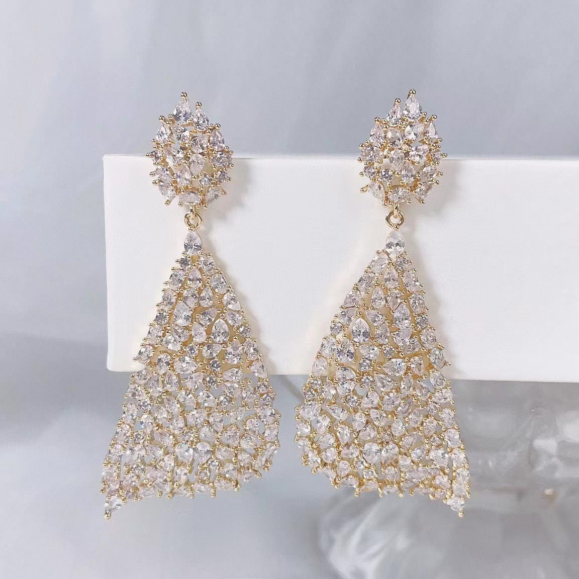 Gala Cascade Earrings - Voisson