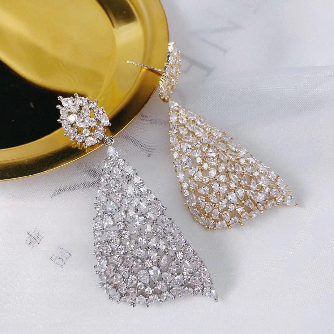 Gala Cascade Earrings - Voisson