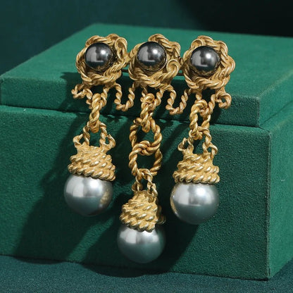 Gilded Knot Pearl Brooch - Voisson