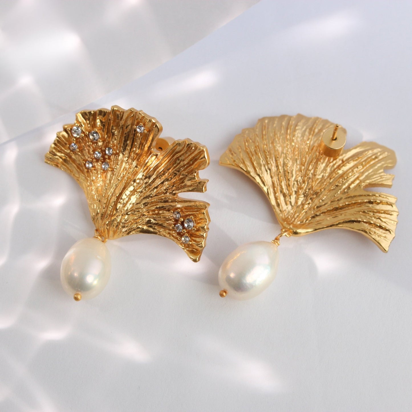 Ginkgo Pearl Drop Earrings - Voisson
