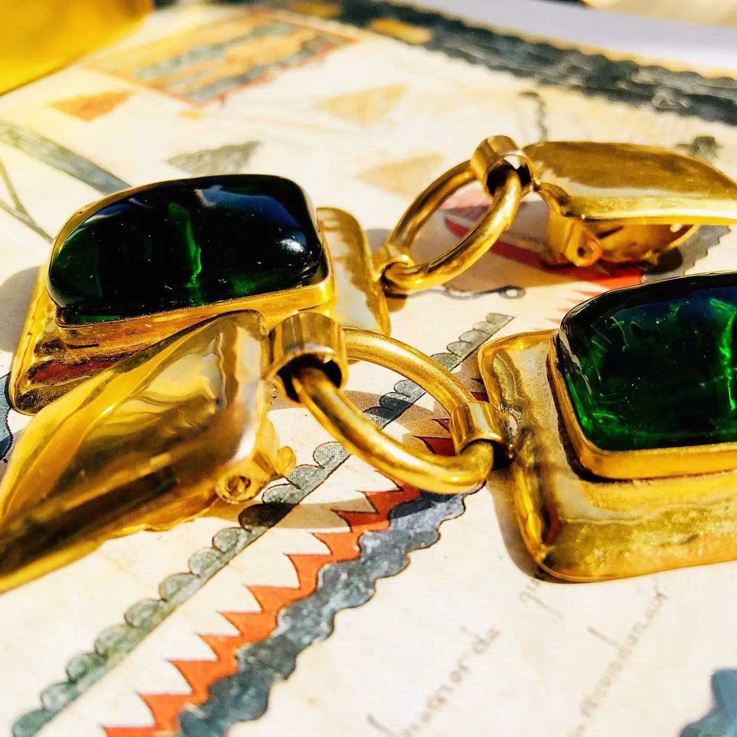 Giovanni Emerald Vintage Earrings - Voisson