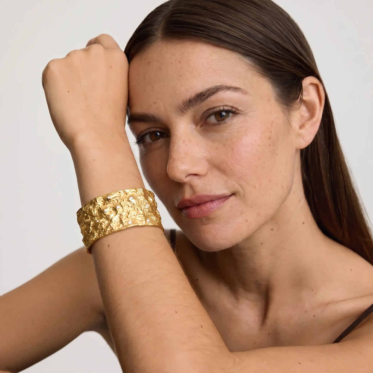 Golden Baroque Cuff - Voisson