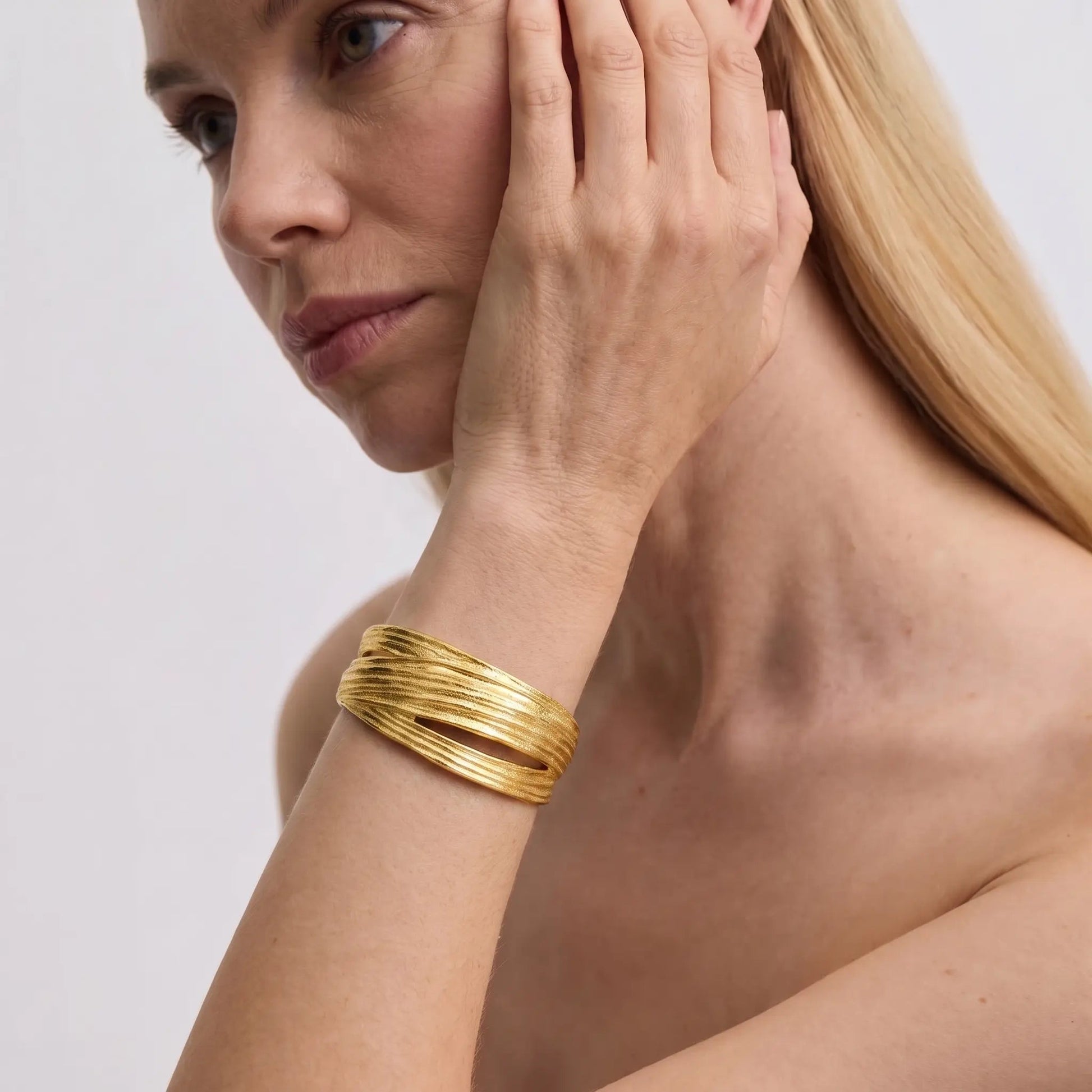 Golden Drift Cuff - Voisson