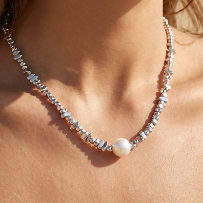 Golden Pebble Pearl Necklace - Voisson