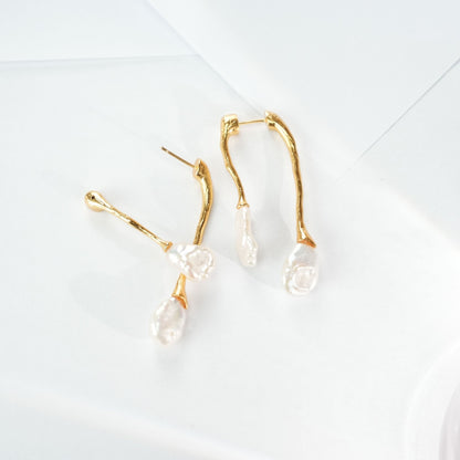 Golden Willow Pearl Earrings - Voisson