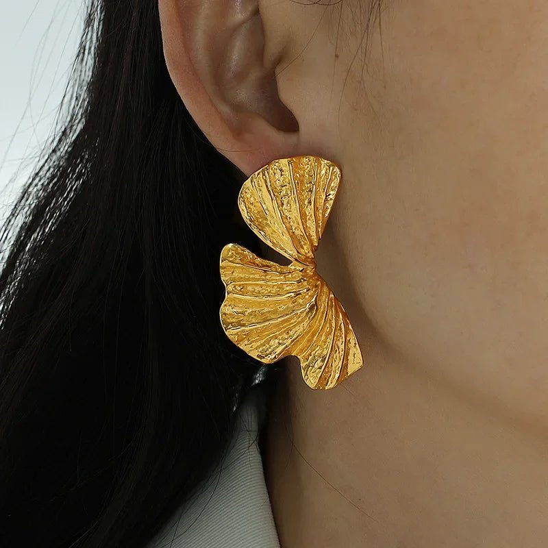 GoldLeaf Chunky SS Drop Earrings - Voisson