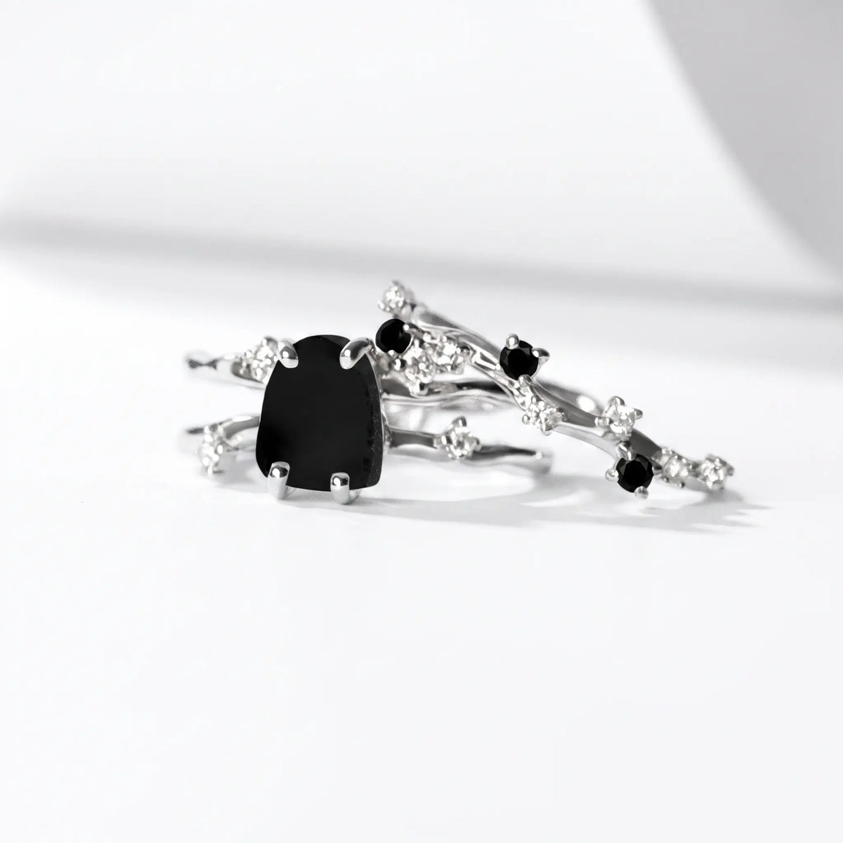 Midnight Thorn 925 Silver Ring