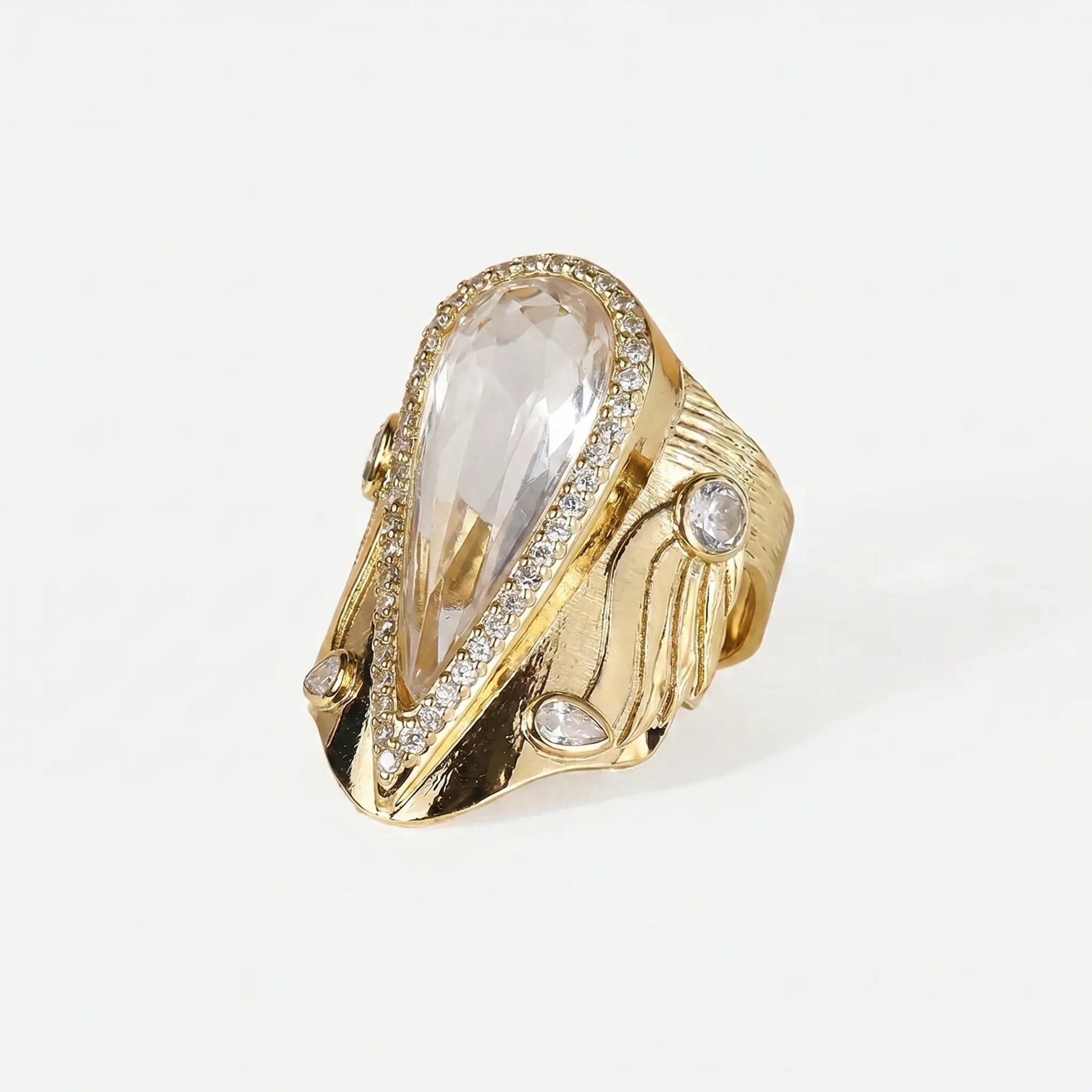 Iconic Teardrop Halo Ring - Voisson