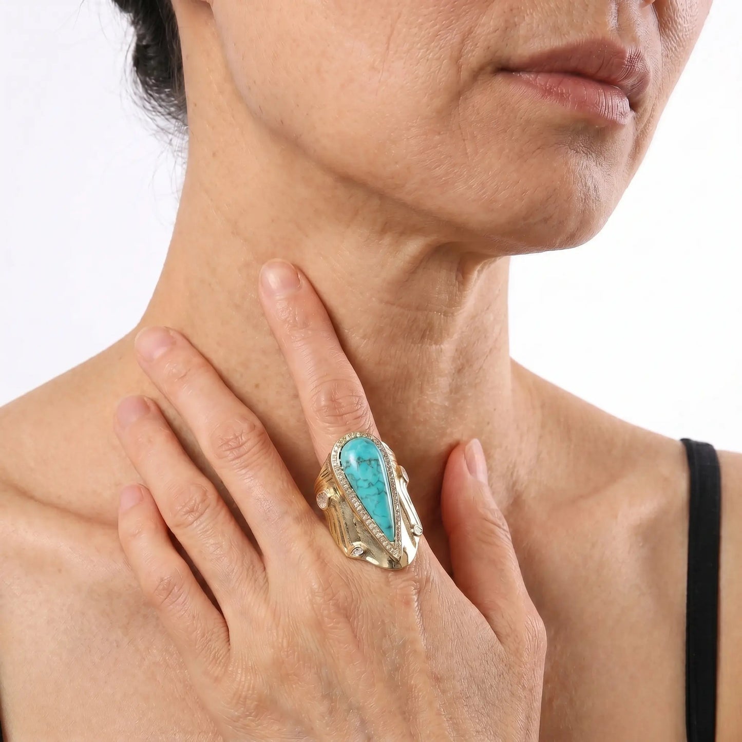 Iconic Teardrop Halo Ring - Voisson