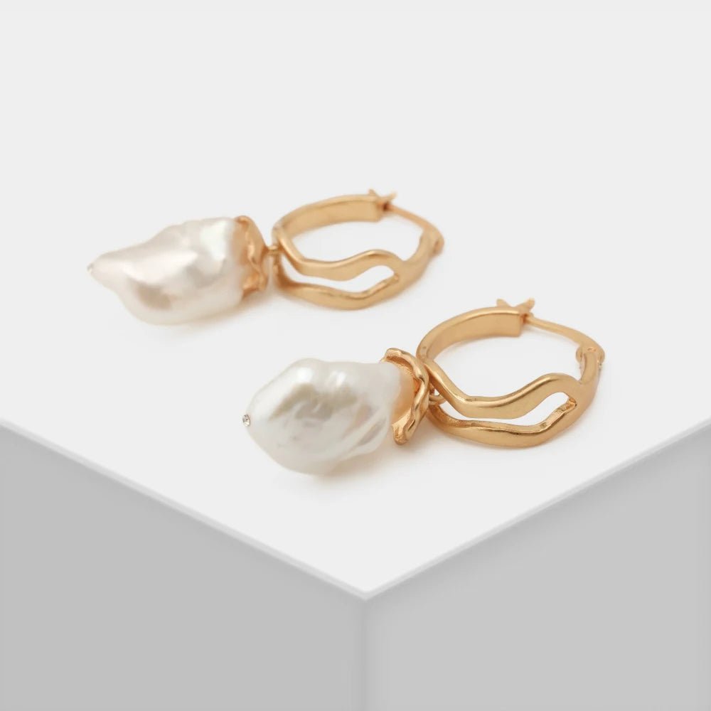 LuminPearl Drop Earrings - Voisson