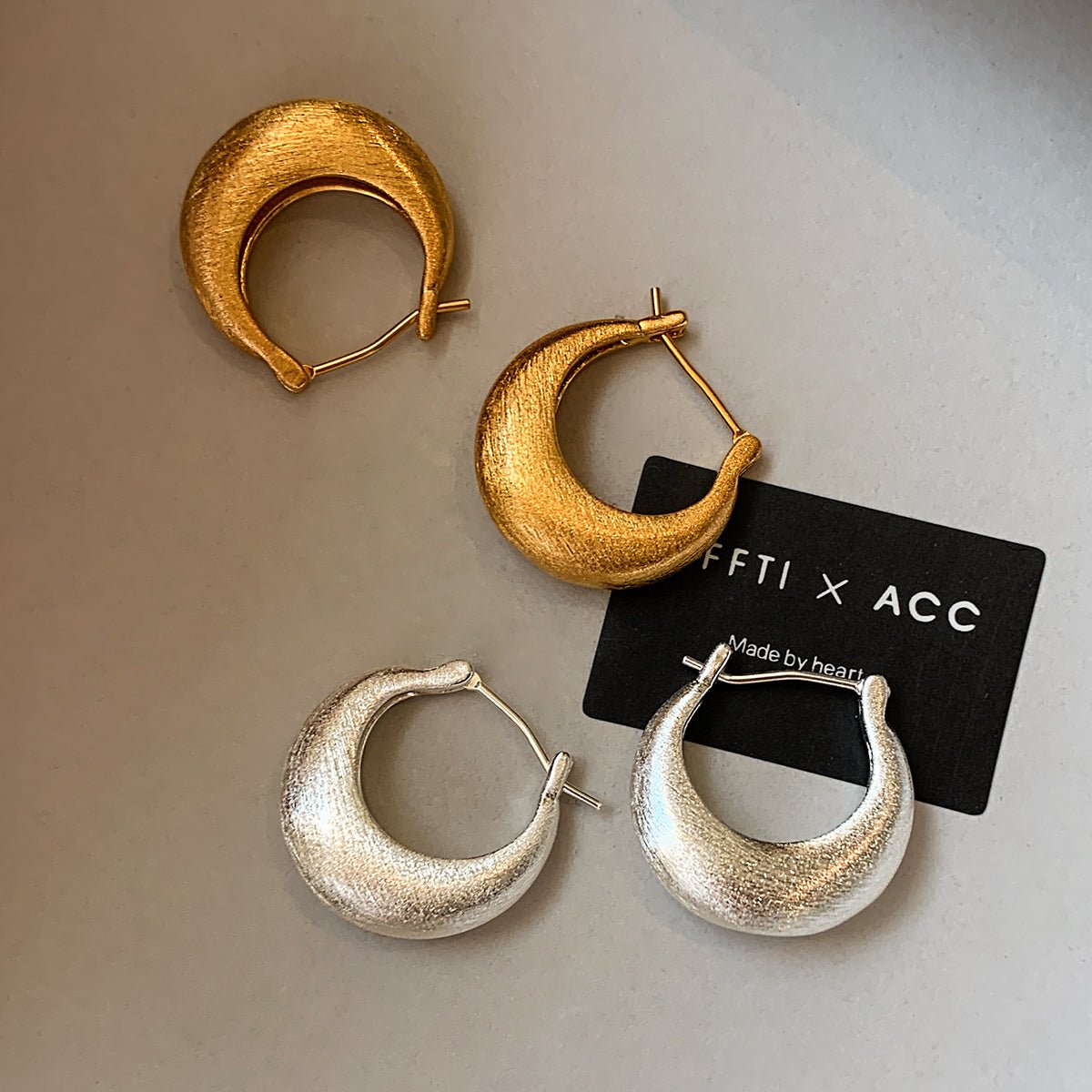 Lunar Trace Hoop Earrings - Voisson