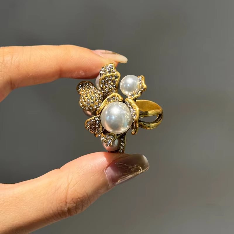 Luxe Pearl Bloom Ring - Voisson