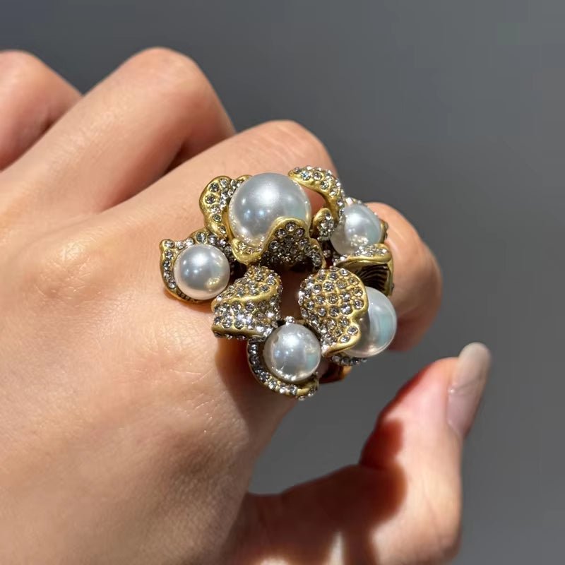 Luxe Pearl Bloom Ring - Voisson