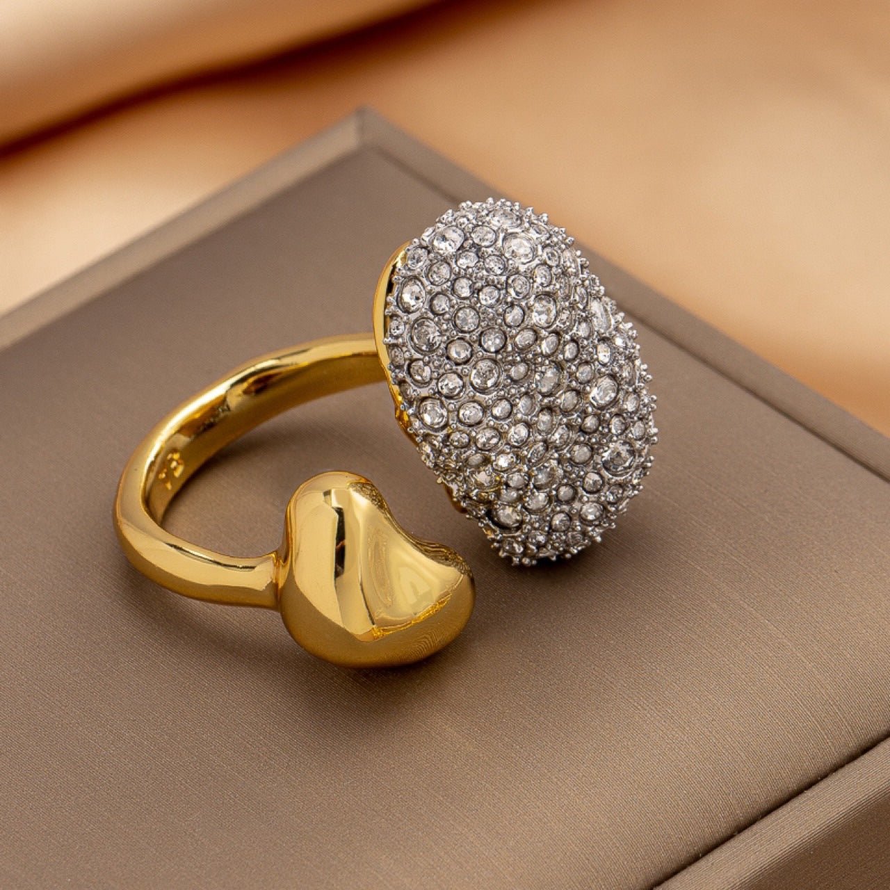 Luxe Pebble Ring - Voisson