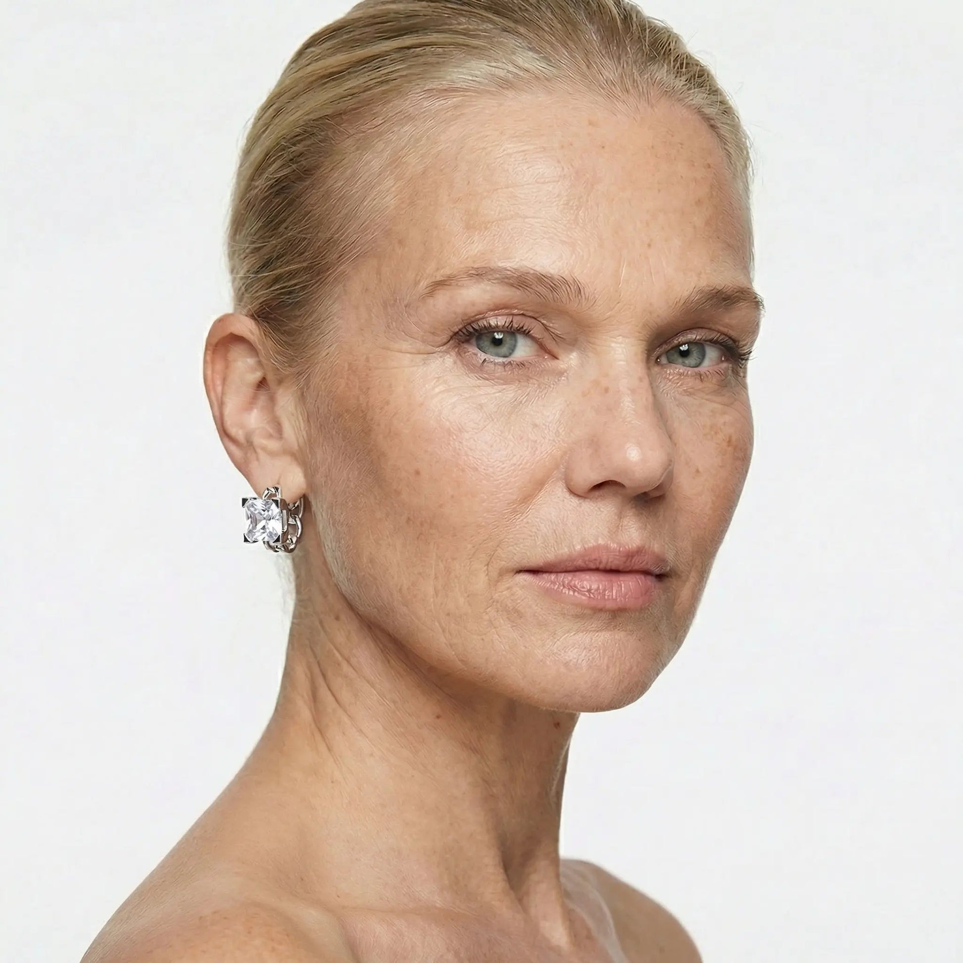 LuxeLink Glass Square Earrings - Voisson