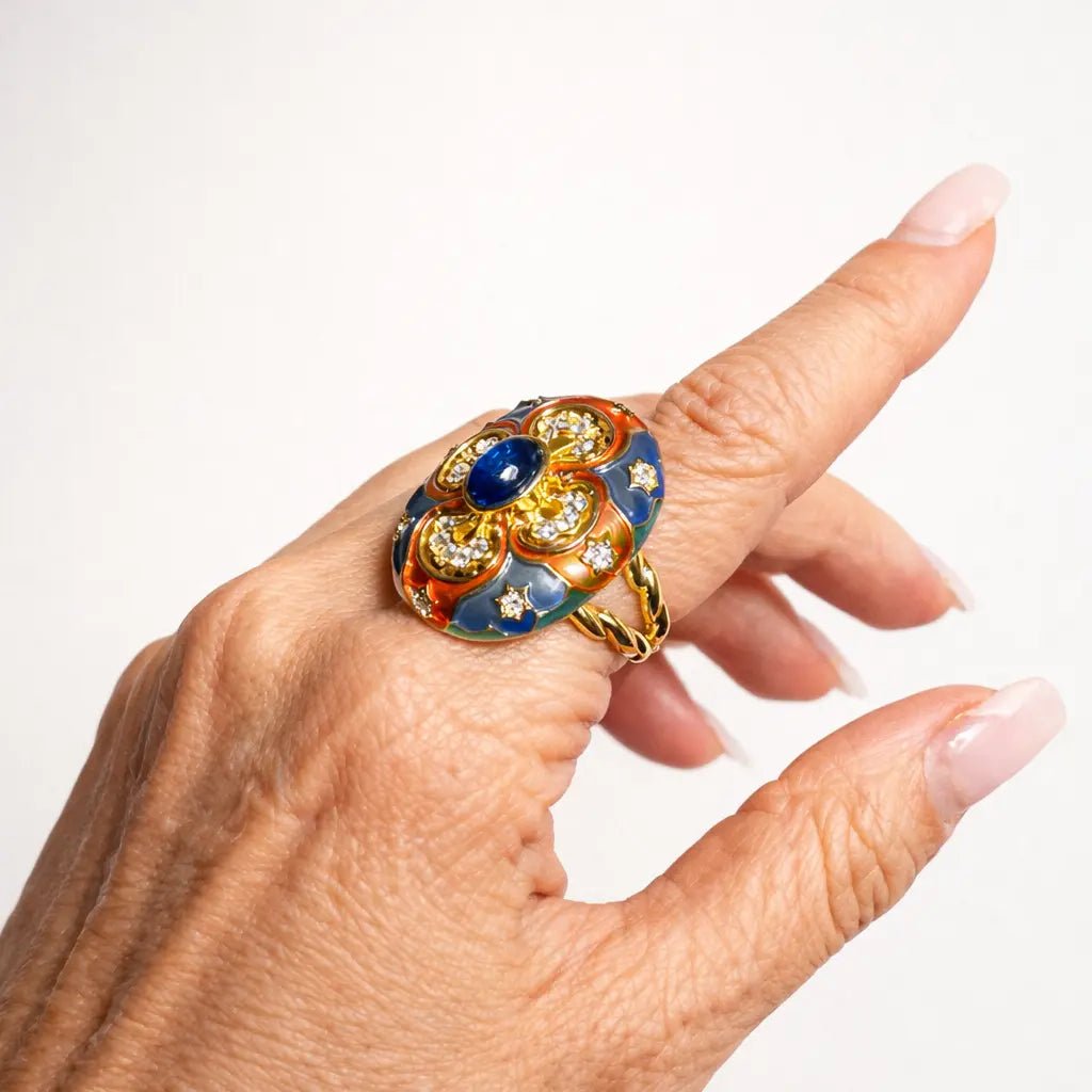 Majesty Enamel Medallion Ring - Voisson
