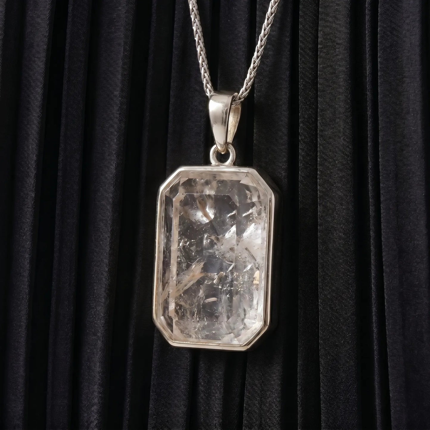 Marique French Vintage Natural Stone Crystal Necklace - Voisson