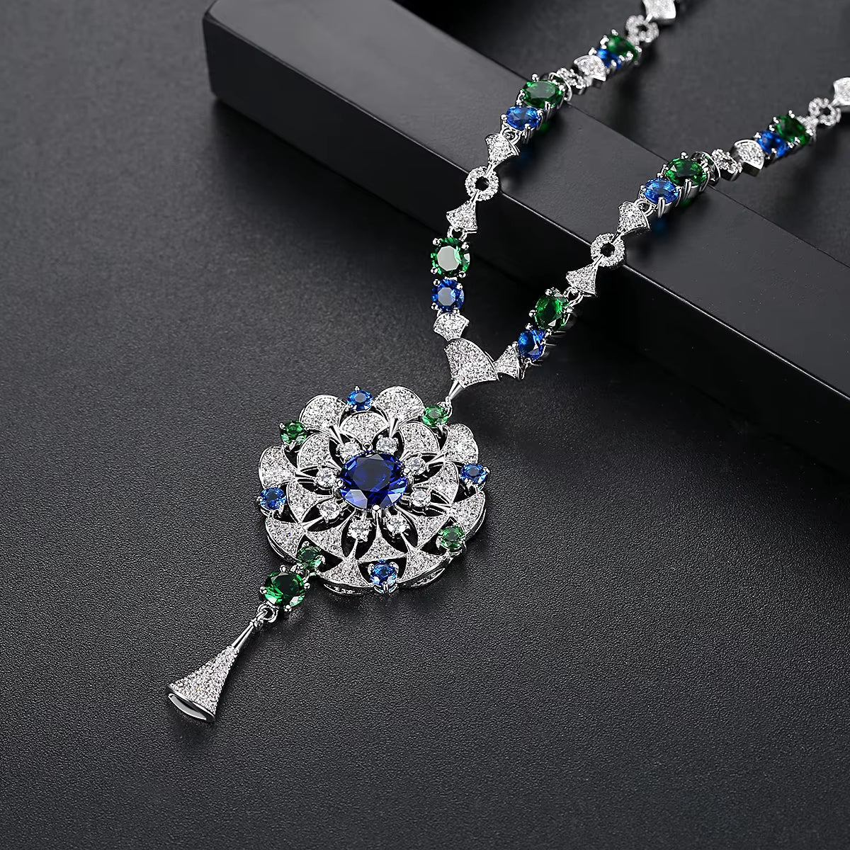 Midnight Garden Necklace - Voisson