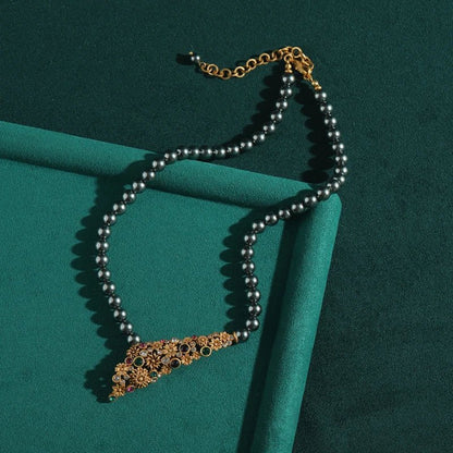 Midnight Relic Pendant Necklace - Voisson