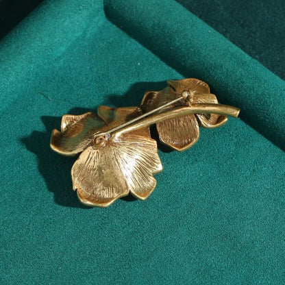 Midnight Sapphire Bloom Brooch - Voisson