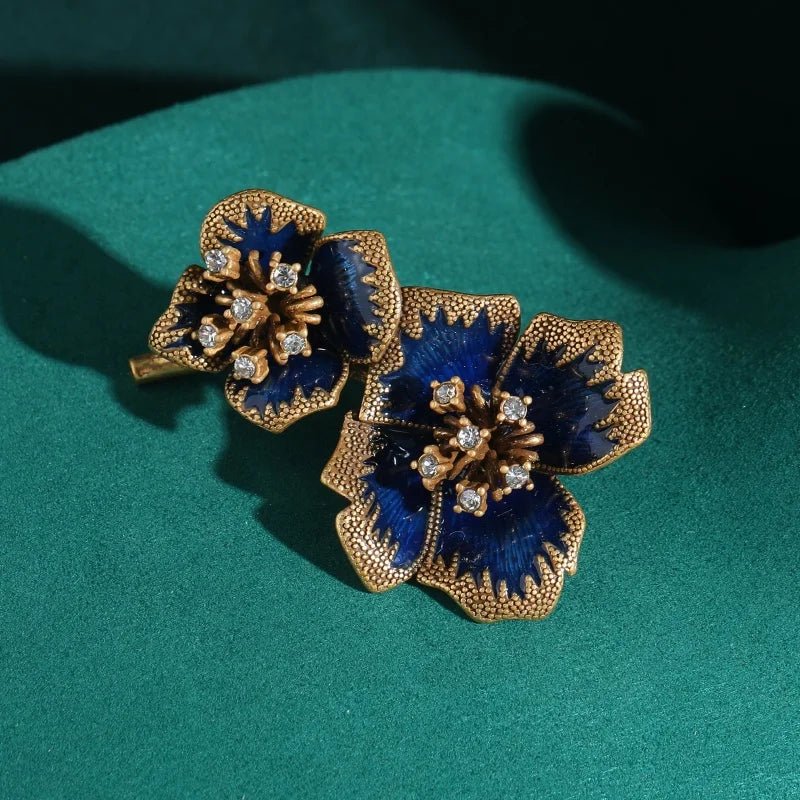Midnight Sapphire Bloom Brooch - Voisson