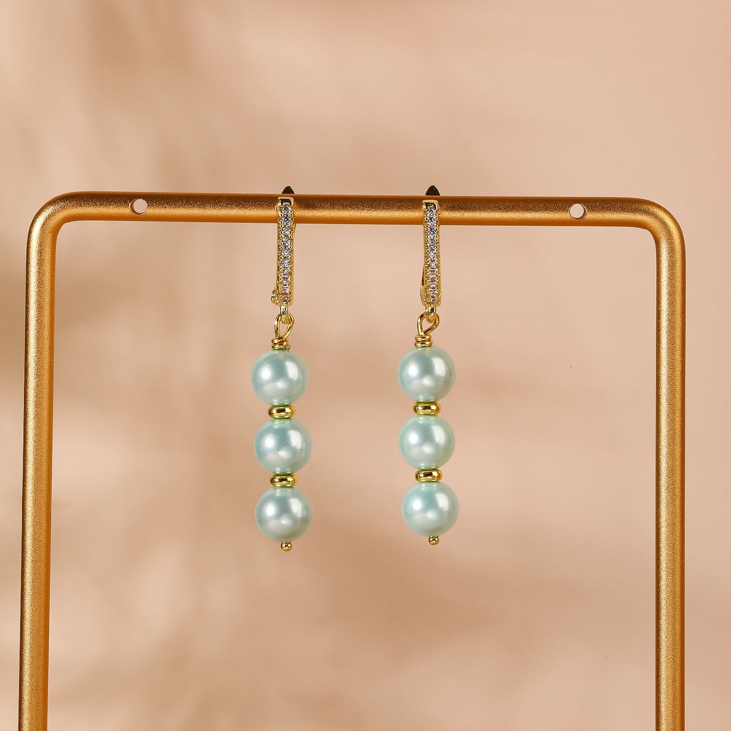 Mint Whisper Pearl Earrings - Voisson