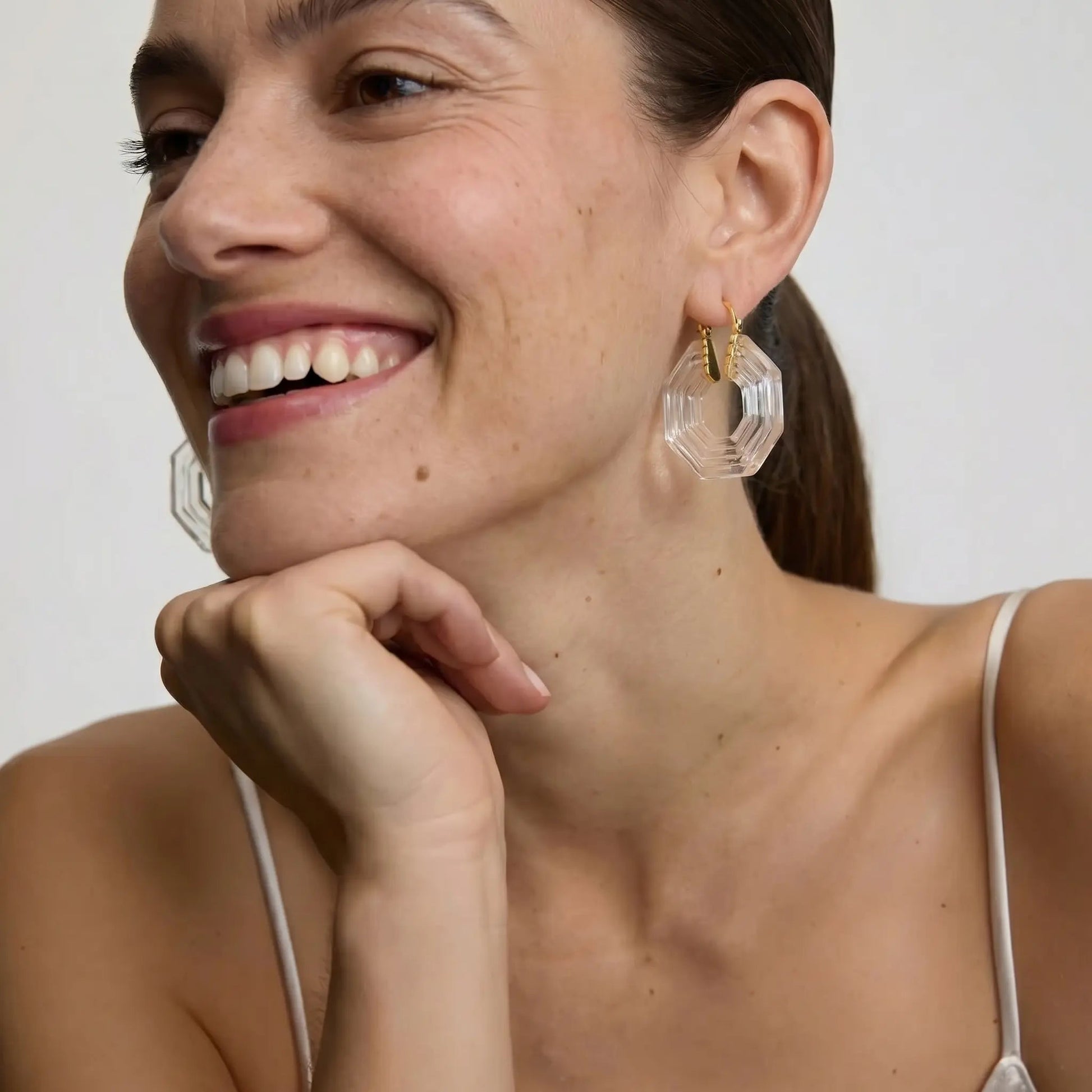 Modern Muse Hoop Earrings - Voisson