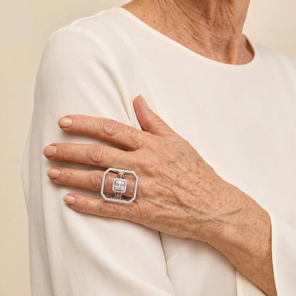 Modern Orbit Ring - Voisson