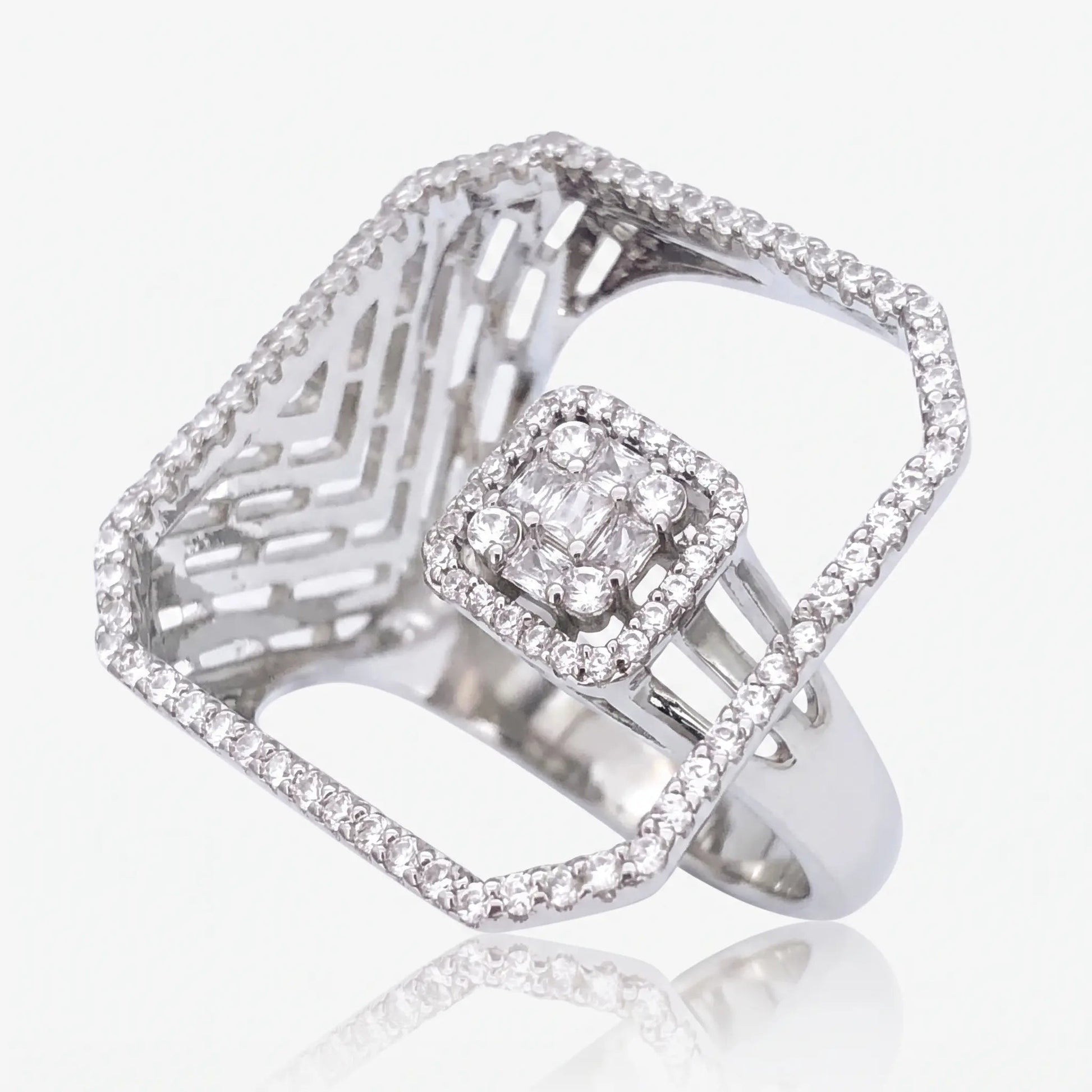 Modern Orbit Ring - Voisson