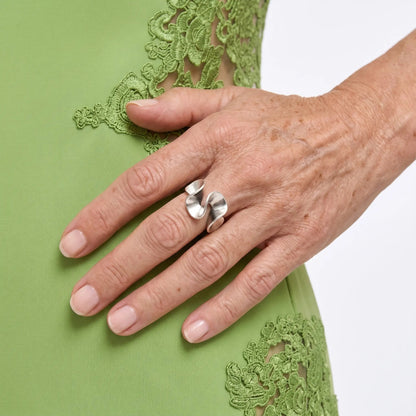 Modern Ribbon 925 Silver Ring - Voisson