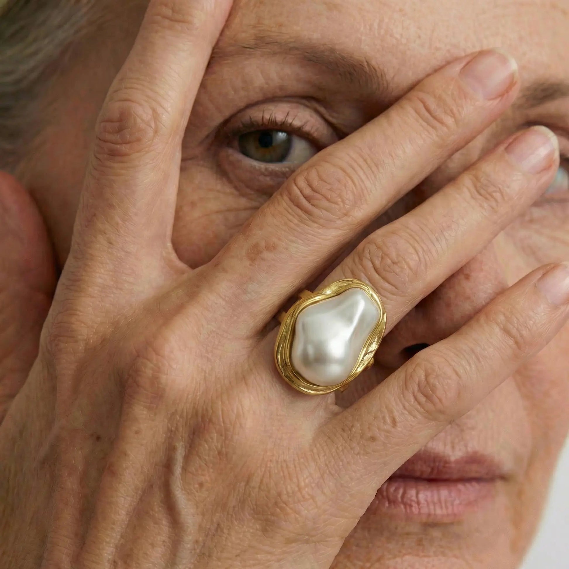 ModernMuse Pearl Adjustable Ring - Voisson