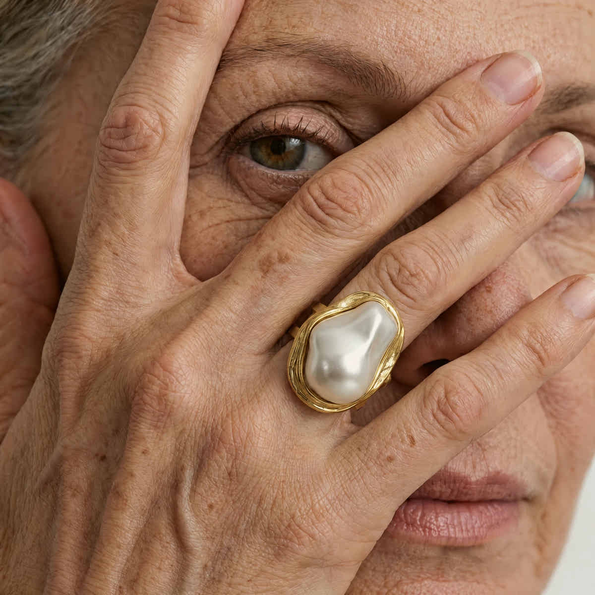 ModernMuse Pearl Adjustable Ring - Voisson