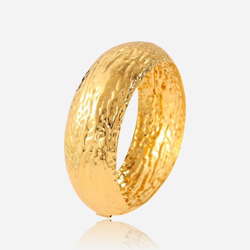 Molten Texture Cuff Bracelet - Voisson
